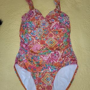 One piece swim suit